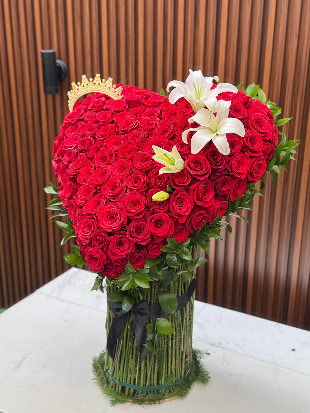 Corazón de 50 rosas